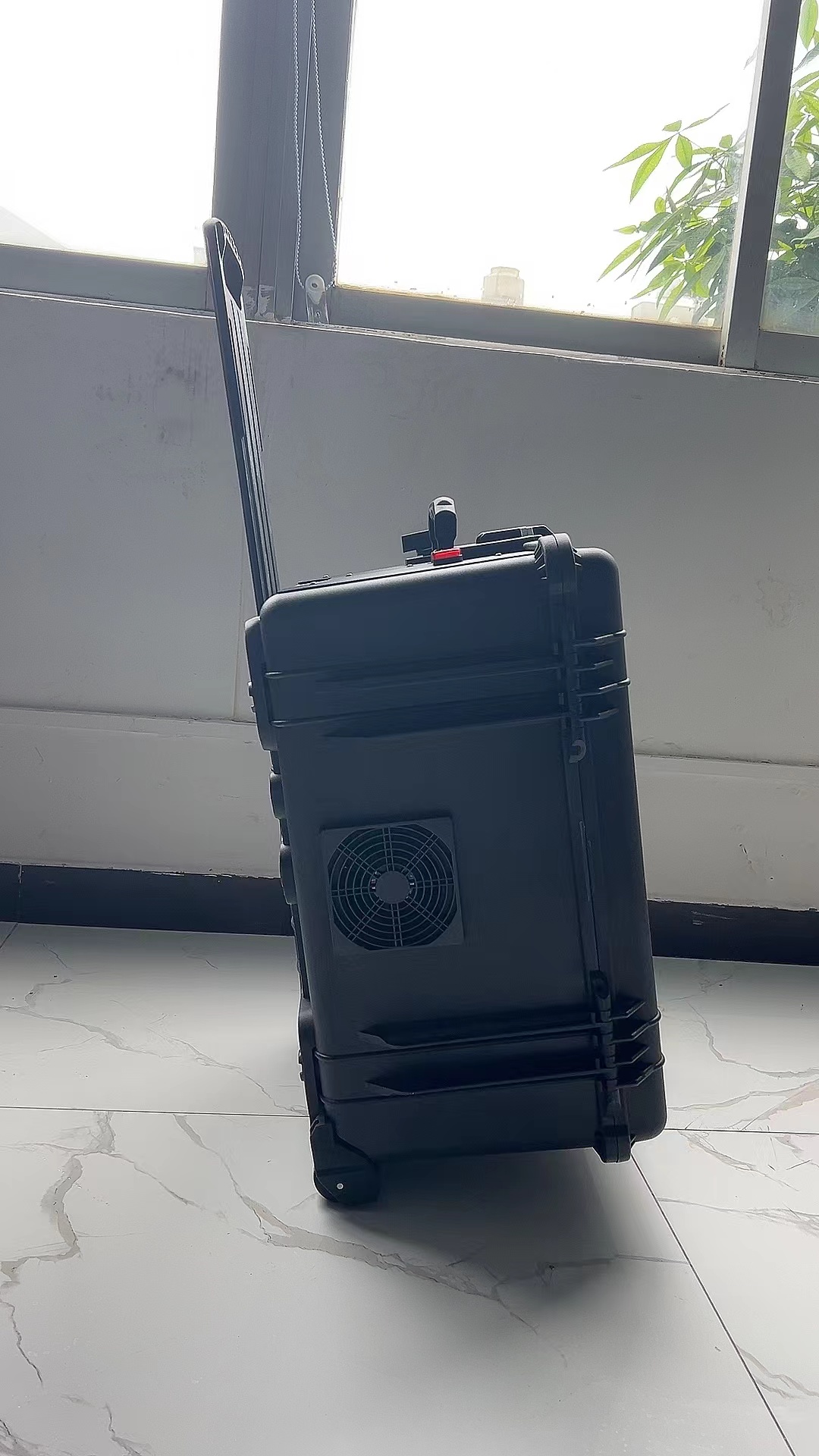 南林乡手拉箱型移动通信干扰器